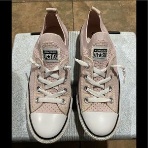 NWOT WOMANS CHUCK TAYLOR SHORELINE KNIT SLIP SNEAKER SIZE 8 but fit like 8.5